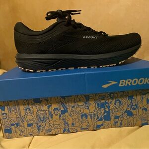 Brooks Revel 7 Men’s Sneakers Size 10